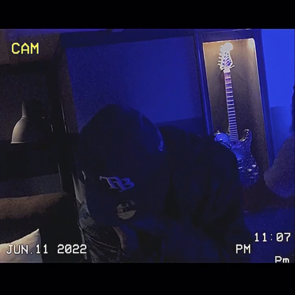 NO KiZZY TALK (feat. TNU Danny & Siinncere) (Explicit)