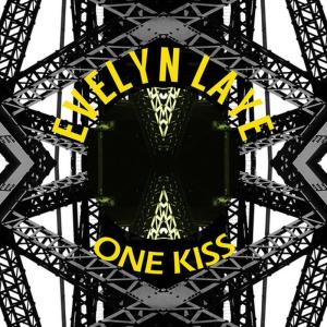 ดาวน์โหลดและฟังเพลง One Kiss พร้อมเนื้อเพลงจาก Evelyn Laye