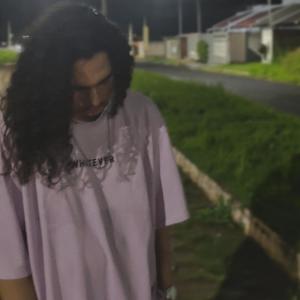 Dengarkan De Baixo (Explicit) lagu dari Chris Matt dengan lirik