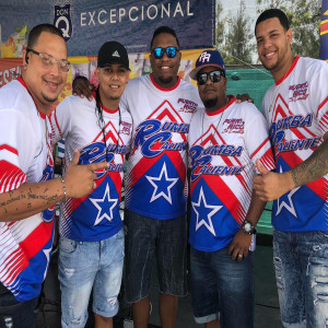 Listen to Solo Contigo song with lyrics from Rumba Caliente