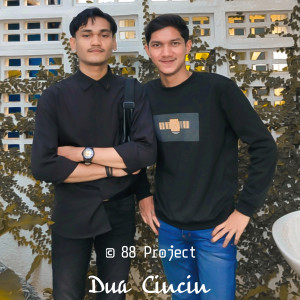 收听88 Project的Dua Cincin歌词歌曲