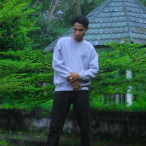 Listen to Cinta Seng Pasti song with lyrics from Rais Sandy