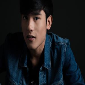 ดาวน์โหลดและฟังเพลง อยากมีหมาตัวเดียวกับเธอ พร้อมเนื้อเพลงจาก เพิร์ธ นวิน