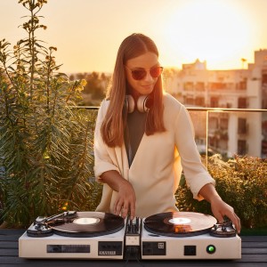 default playlist img