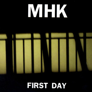 ดาวน์โหลดและฟังเพลง Happy พร้อมเนื้อเพลงจาก MHK