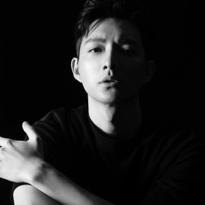 Listen to 一半自己, 一半你 (A Half) song with lyrics from 陈竟飞