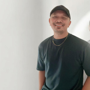 Album Nyesel Nyayangin Koplo from Bayu Krisna