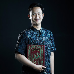 Listen to Surah Al Kahfi song with lyrics from Muhammad Rasyid Ridho