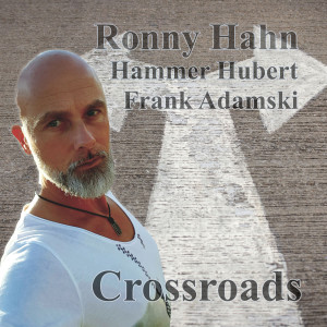 ดาวน์โหลดและฟังเพลง Crossroads พร้อมเนื้อเพลงจาก Hammer Hubert