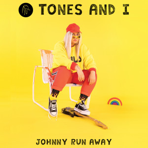 收聽Tones and I的Johnny Run Away歌詞歌曲