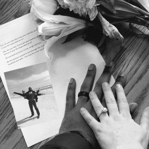 Dengarkan Proverbs 18:22 lagu dari King Lewis & Jamar dengan lirik