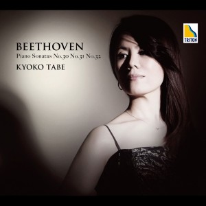 收聽Kyoko Tabe的Piano Sonata No. 32 in C Minor, Op. 111: 1. Maestoso - Allegro con brio ed appassionato歌詞歌曲