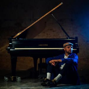 default playlist img