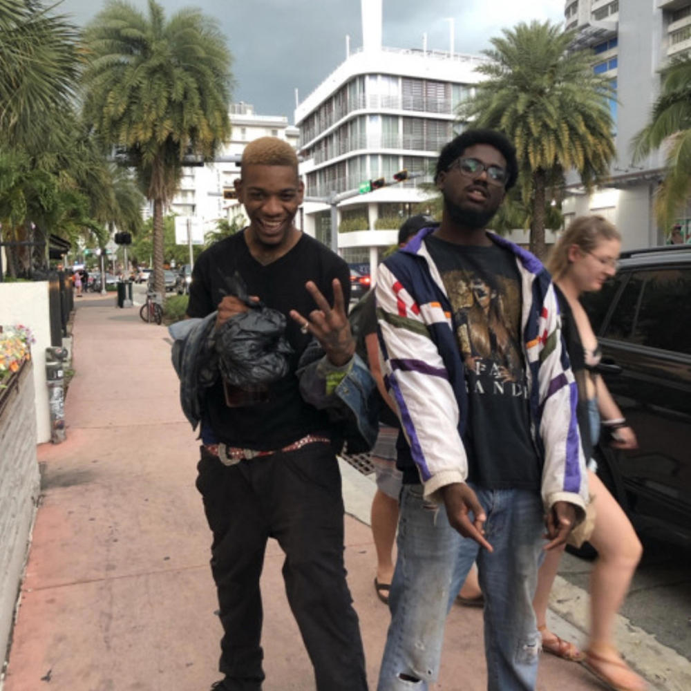 IHUDDUHBAGDAMNWEASHEGO (Radio Edit|Explicit)