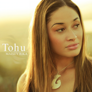 ดาวน์โหลดและฟังเพลง Apollo พร้อมเนื้อเพลงจาก Maisey Rika