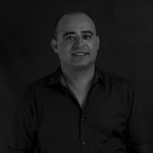 Listen to Siempre Serás Mi Niña song with lyrics from Luis Gonzalez