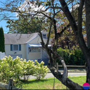 ดาวน์โหลดและฟังเพลง insecur.wav (feat. LuvvBurd) พร้อมเนื้อเพลงจาก Xethos