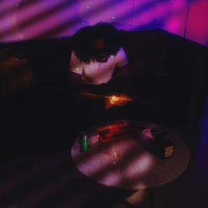 收聽BLVNDSVDE的Tell me歌詞歌曲