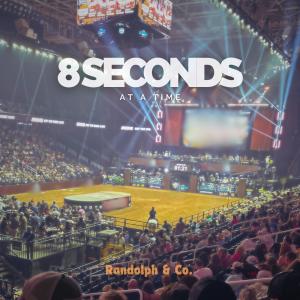 收聽Randolph的8 Seconds At a Time歌詞歌曲