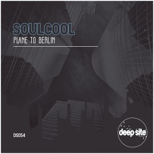 Dengarkan lagu Dark Side of the Moon nyanyian Soulcool dengan lirik