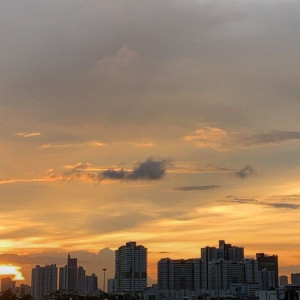 收聽G4FIW的ยังมีโอกาสที่เธอจะกลับไหม歌詞歌曲