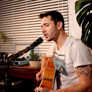 ดาวน์โหลดและฟังเพลง Let Me Love You พร้อมเนื้อเพลงจาก Corey Gray