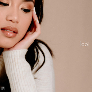 ดาวน์โหลดและฟังเพลง labi พร้อมเนื้อเพลงจาก TALA