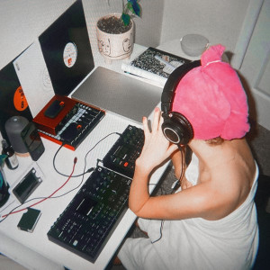 default playlist img