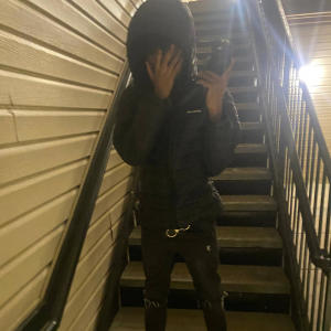 收聽T5Drench的wat im smokin (feat. Baby5ive) (Explicit)歌詞歌曲