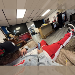 Dengarkan Give It Up (Explicit) lagu dari BigC dengan lirik