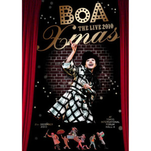 收聽BoA的QUINCY (BoA THE LIVE 2010“X'mas”)歌詞歌曲