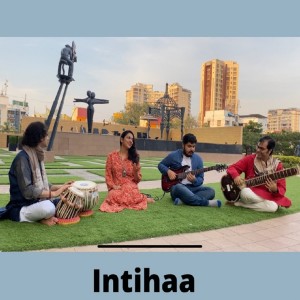 Listen to Intihaa song with lyrics from Gayatri Asokan