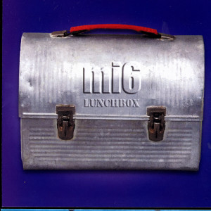 ดาวน์โหลดและฟังเพลง Lunchbox พร้อมเนื้อเพลงจาก mi6