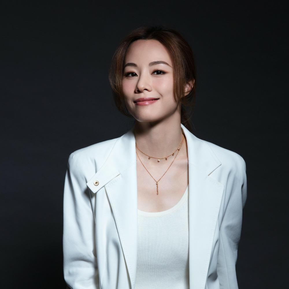 Stephy Tang