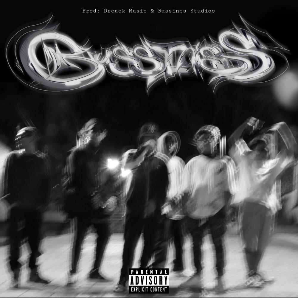 DISTANTE (feat. Trippiemike808) (Explicit)