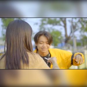 ดาวน์โหลดและฟังเพลง ထောင့်ငါးရာ (feat. M THREE & Du Wun) พร้อมเนื้อเพลงจาก Music World
