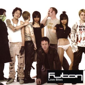 ดาวน์โหลดและฟังเพลง Suitcase พร้อมเนื้อเพลงจาก FUTON