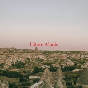 收聽Kembar Group的Hitam Manis歌詞歌曲