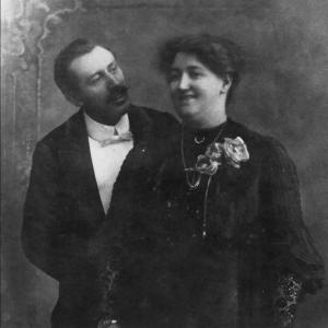 Dengarkan lagu Circus Juice (0Point1 Remix) nyanyian Whizz Kid dengan lirik