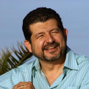 Listen to A Noite Não Demora (Acoustic) song with lyrics from Marquinho