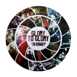 Dengarkan Be Glorified (Live Recording) lagu dari True Worshippers dengan lirik