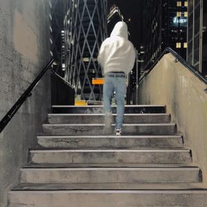 收聽NKM的J'ai vu (Explicit)歌詞歌曲