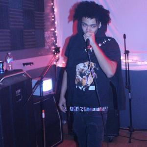 ดาวน์โหลดและฟังเพลง 30's (Explicit) พร้อมเนื้อเพลงจาก Yung Mo