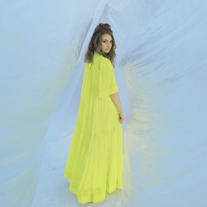 Listen to Zatraceni song with lyrics from Kiwi