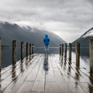 Dengarkan lagu Simple nyanyian Relaxing Music dengan lirik