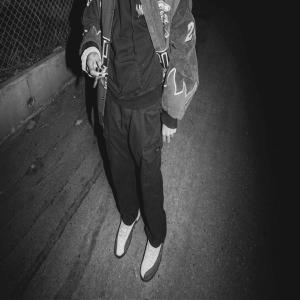 ดาวน์โหลดและฟังเพลง Lunch Dates (Explicit) พร้อมเนื้อเพลงจาก Julio Rizzo