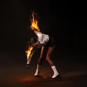 ดาวน์โหลดและฟังเพลง Flea พร้อมเนื้อเพลงจาก St. Vincent