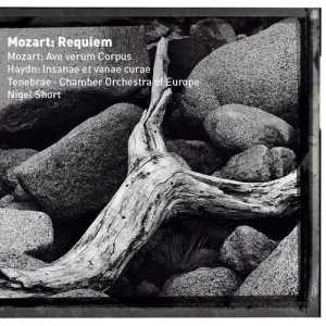 收聽Chamber Orchestra of Europe and Berglund的Mozart : Requiem in D minor K626 : IV Tuba mirum歌詞歌曲