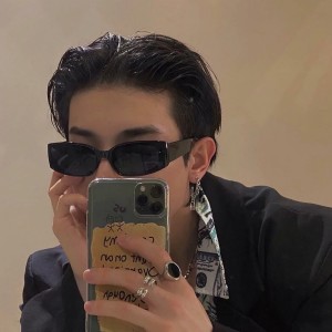 收聽裴子豪的只要有你歌詞歌曲