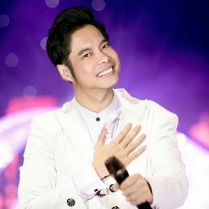 Listen to Dáng Em (Remix) song with lyrics from Ngọc Sơn